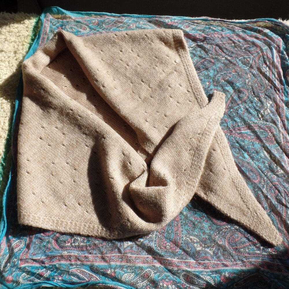 FREE PEOPLE Triangle Scarf Essential Taupe NWT - Picture 4 of 6